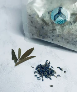 نمک حمام آبی
