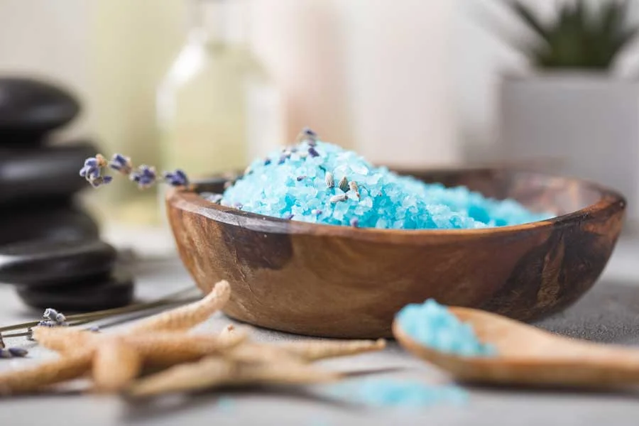 کاربردهای نمک آبی سمنان در پاکسازی