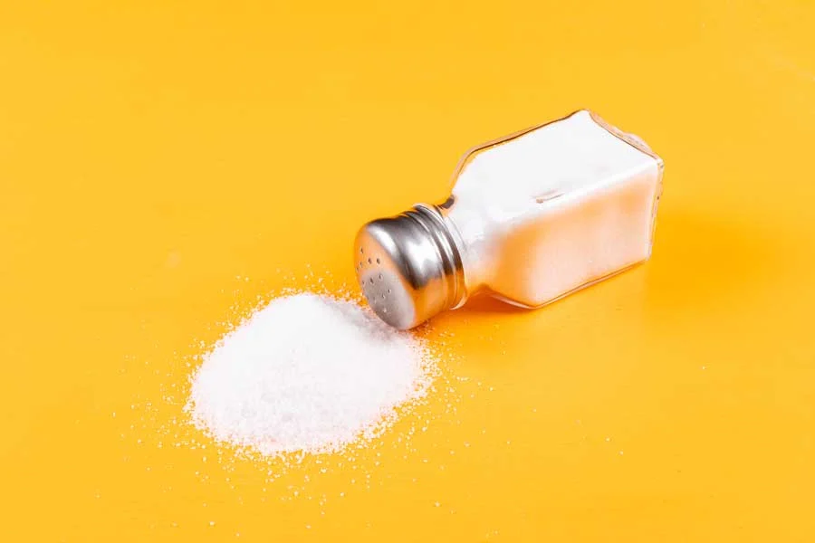 تفاوت نگاه سنتی و مدرن به نمک